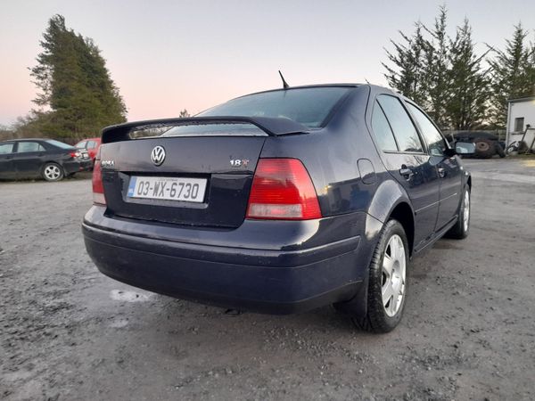 Volkswagen Bora Saloon, Petrol, 2003, Blue