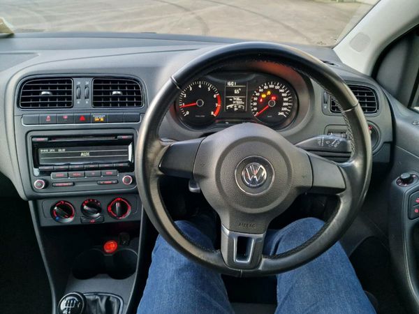 Volkswagen Polo Hatchback, Petrol, 2013, Black