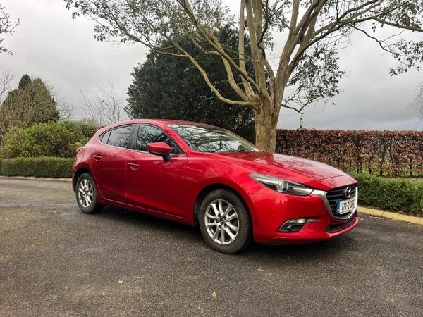 Mazda Mazda3 Hatchback, Diesel, 2017, Red