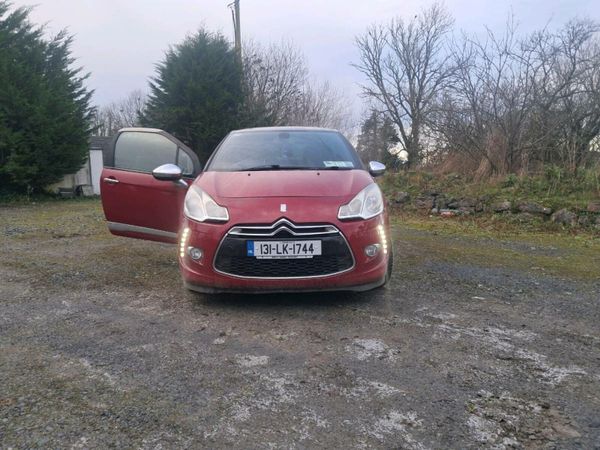 Citroen DS 3 Hatchback, Diesel, 2013, Red
