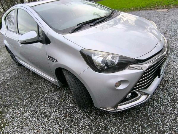 Toyota Aqua Hatchback, Petrol Hybrid, 2016, Silver