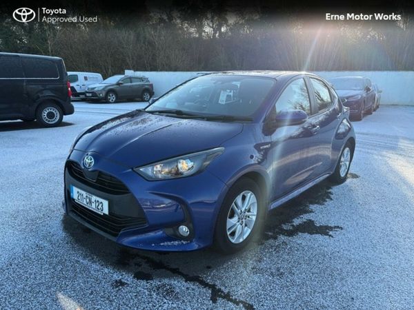 Toyota Yaris Hatchback, Petrol Hybrid, 2021, Blue