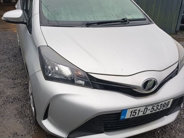 Toyota Vitz Hatchback, Petrol, 2015, Silver