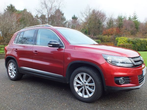 Volkswagen Tiguan SUV, Diesel, 2012, Red