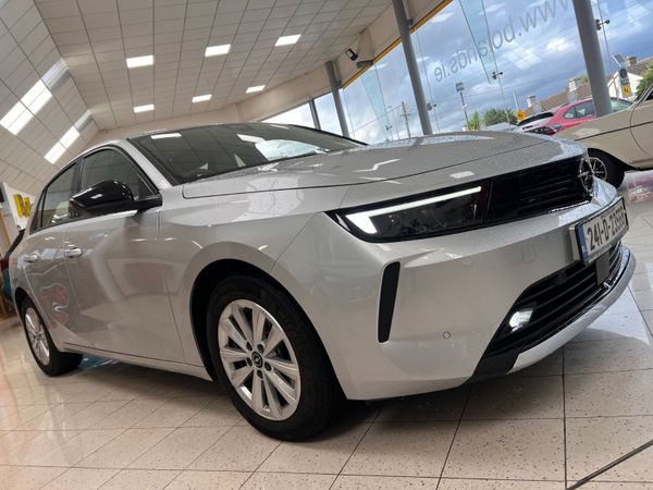 Opel Astra Hatchback, Diesel, 2024, Grey