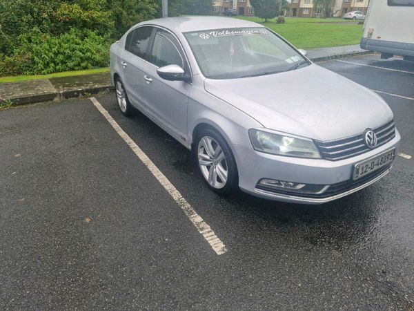 Volkswagen Passat Saloon, Diesel, 2012, Silver