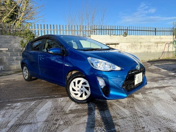 Toyota Aqua Hatchback, Petrol Hybrid, 2016, Blue
