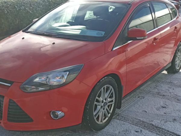 Ford Focus Hatchback, Diesel, 2013, Red