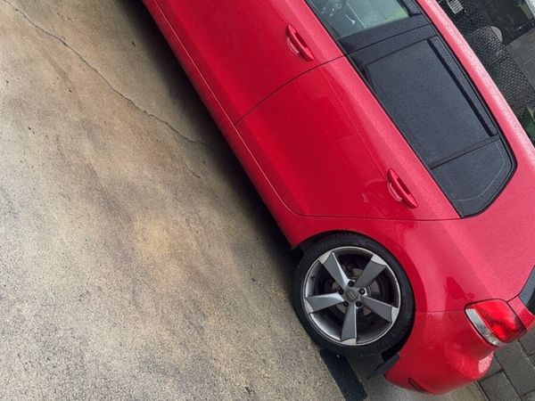 Volkswagen Golf Hatchback, Diesel, 2012, Red
