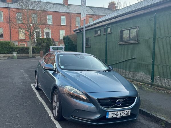 Volvo V40 Hatchback, Petrol, 2013, Grey