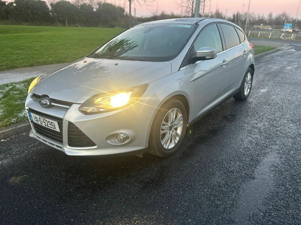 Ford Focus Hatchback, Petrol, 2014, Silver