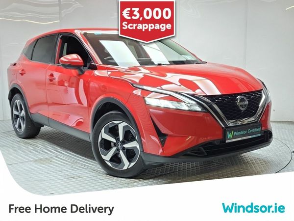 Nissan Qashqai MPV, Petrol Hybrid, 2022, Red