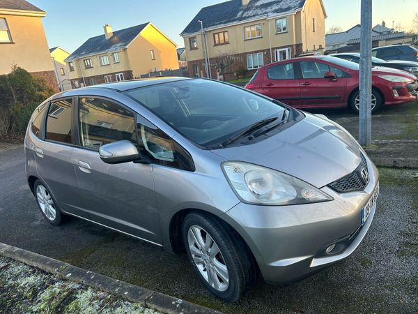 Honda Jazz Hatchback, Petrol, 2009, Silver