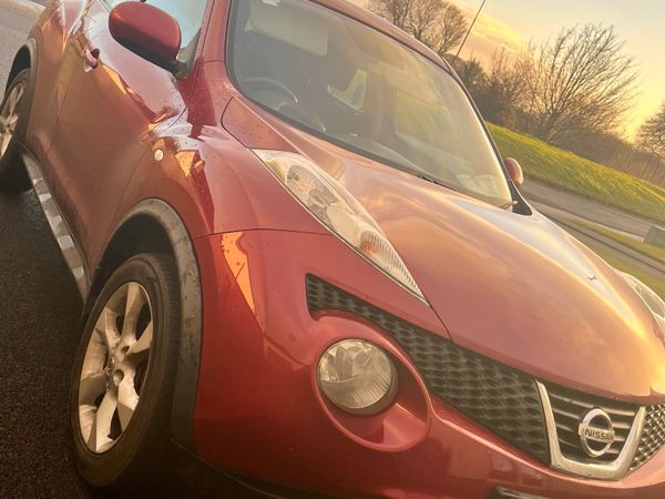 Nissan Juke SUV, Diesel, 2011, Red