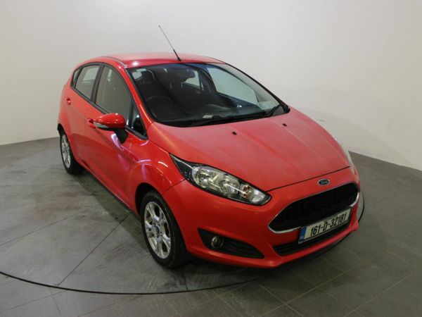 Ford Fiesta Hatchback, Petrol, 2016, Red