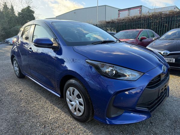 Toyota Yaris Hatchback, Petrol Hybrid, 2023, Blue