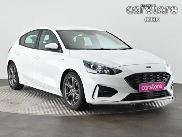 Ford Focus Hatchback, Petrol, 2020, White