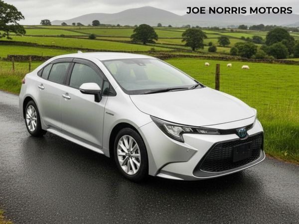 Toyota Corolla Saloon, Petrol Hybrid, 2020, Silver