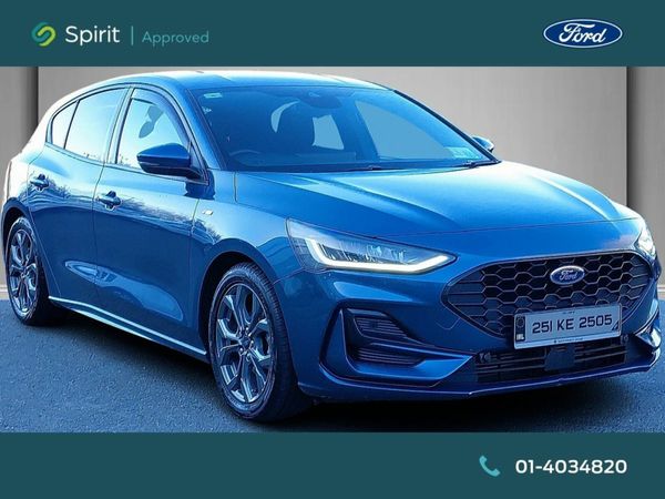 Ford Focus Hatchback, Petrol Hybrid, 2025, Blue