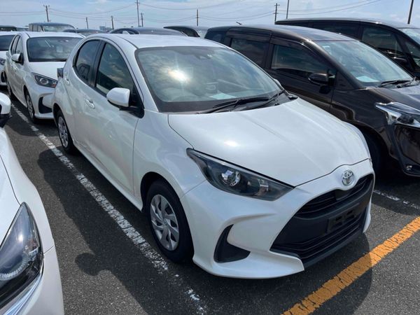 Toyota Yaris Hatchback, Petrol, 2022, White