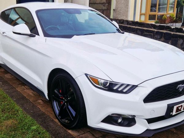 Ford Mustang Coupe, Petrol, 2016, White