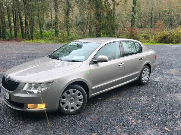 Skoda Superb Saloon, Diesel, 2011, Beige