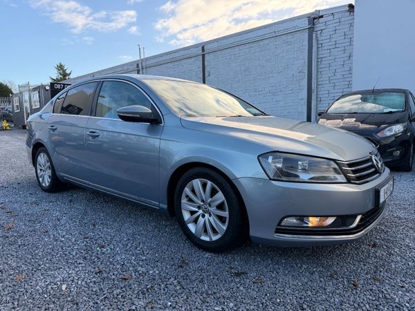 Volkswagen Passat Saloon, Diesel, 2011, Grey