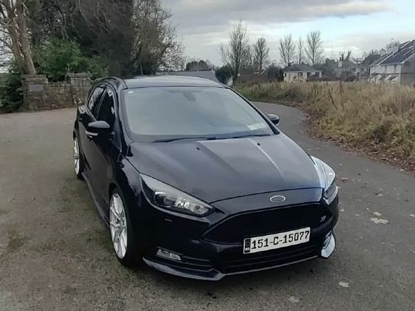 Ford Focus Hatchback, Diesel, 2015, Black