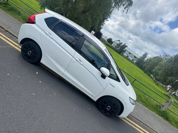 Honda Fit Hatchback, Petrol Hybrid, 2015, White