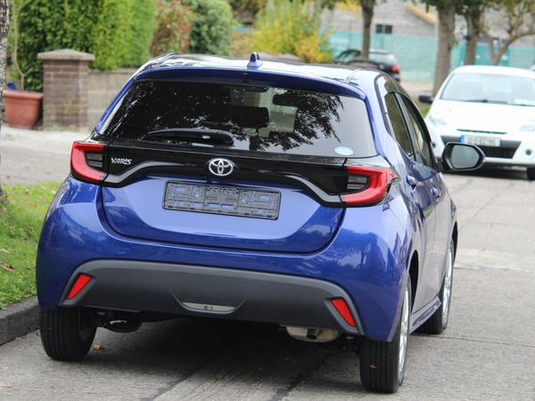 Toyota Yaris Hatchback, Petrol, 2020, Blue
