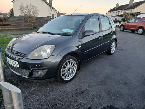 Ford Fiesta Hatchback, Petrol, 2007, Silver