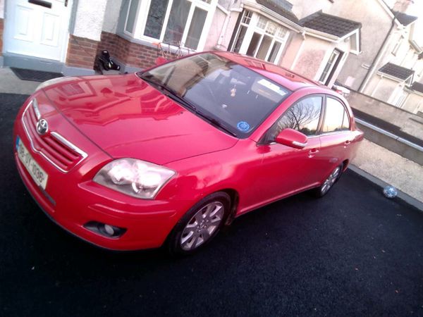 Toyota Avensis Saloon, Petrol, 2008, Red