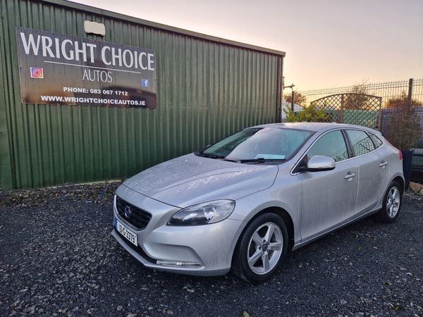 Volvo V40 Hatchback, Diesel, 2013, Silver