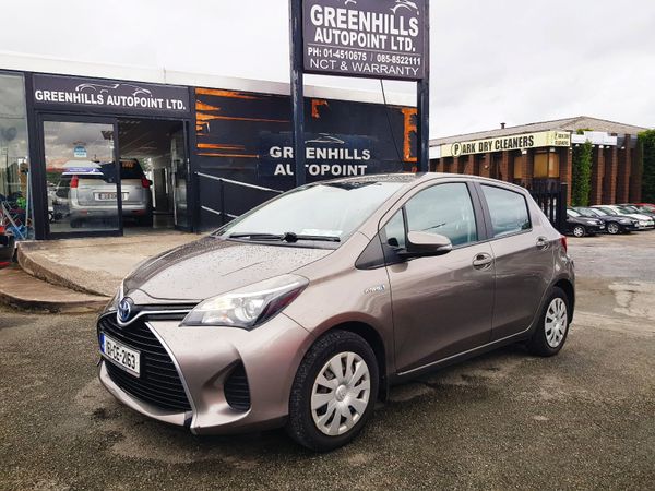 Toyota Yaris Hatchback, Petrol Hybrid, 2016, Grey