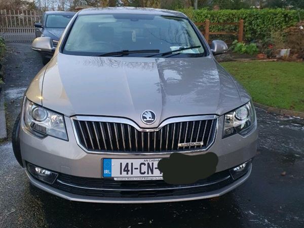 Skoda Superb Hatchback, Diesel, 2014, Beige