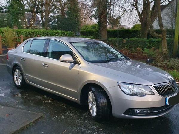 Skoda Superb Hatchback, Diesel, 2014, Beige