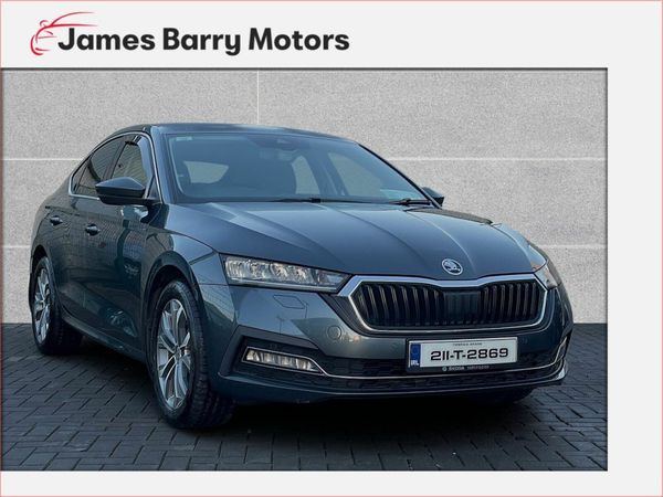 Skoda Octavia Hatchback, Diesel, 2021, Grey