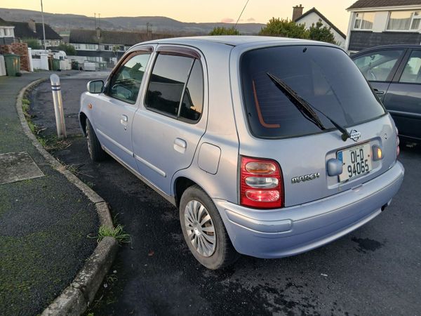 Other Other Hatchback, Petrol, 2001, Blue