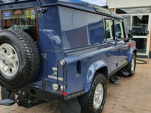 Land Rover Defender SUV, Diesel, 2012, Blue