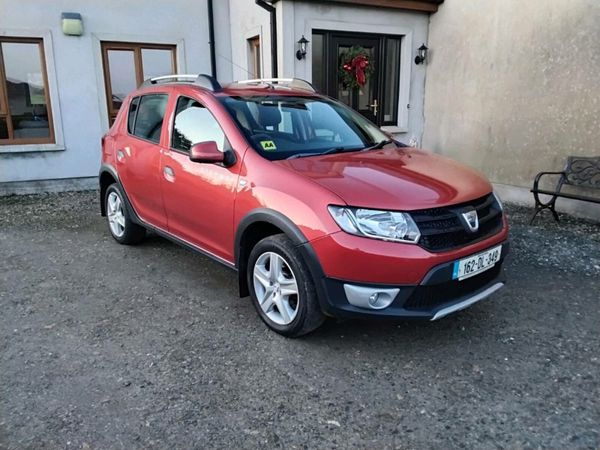 Dacia Sandero Stepway Hatchback, Diesel, 2016, Red