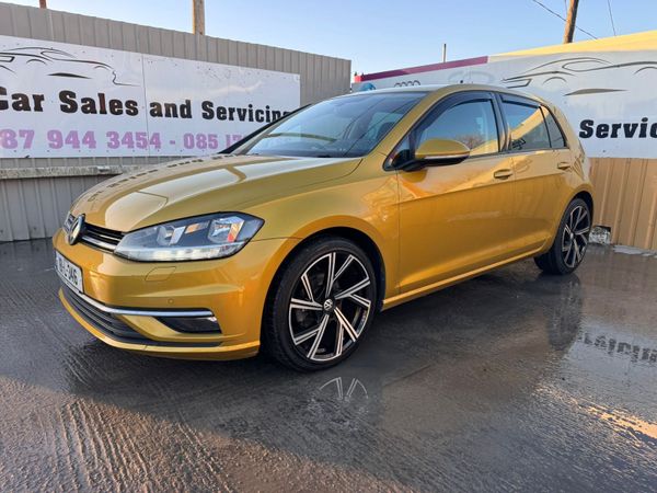 Volkswagen Golf Estate, Petrol, 2018, Yellow