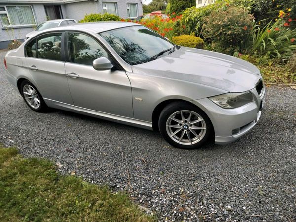 BMW 3-Series Saloon, Diesel, 2010, Silver