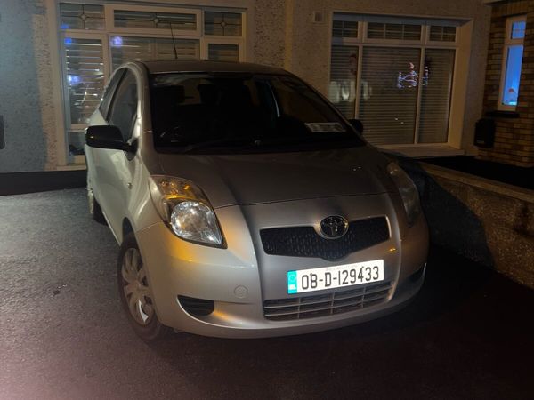 Toyota Yaris Hatchback, Petrol, 2008, Silver