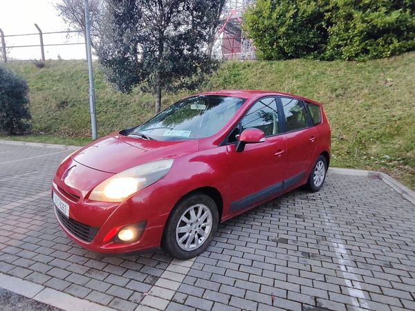 Renault Grand Scenic MPV, Diesel, 2010, Red