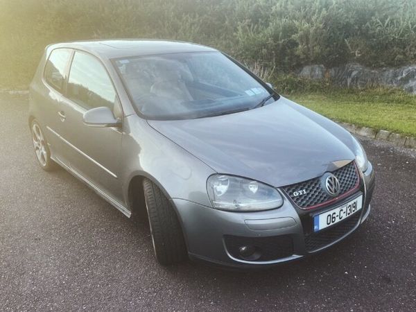 Volkswagen Golf Hatchback, Petrol, 2006, Grey