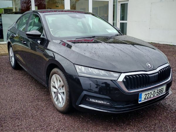 Skoda Octavia Saloon, Diesel, 2022, Black