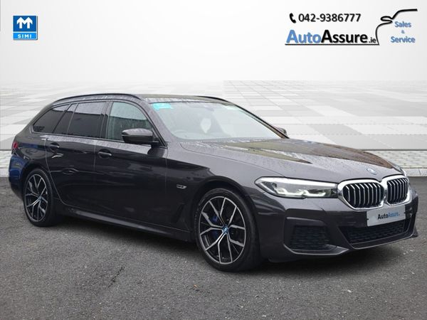 BMW 5-Series Estate, Petrol Hybrid, 2023, Grey