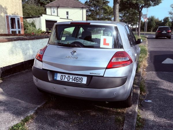 Renault Megane Hatchback, Petrol, 2007, Silver