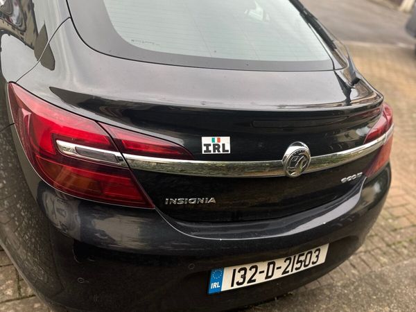 Vauxhall Insignia Hatchback, Diesel, 2013, Black