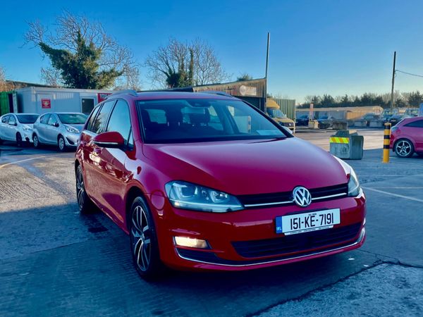 Volkswagen Golf Estate, Petrol, 2015, Red